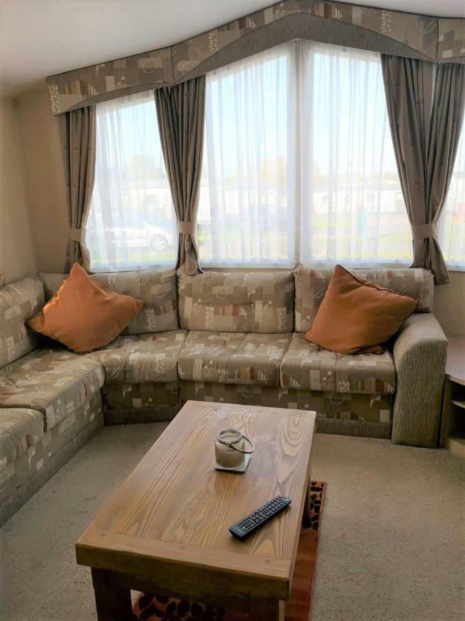 Caister Beach Haven Holiday Home Екстер'єр фото